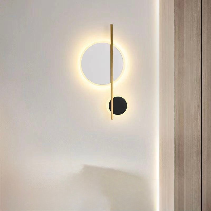 WALL LIGHT